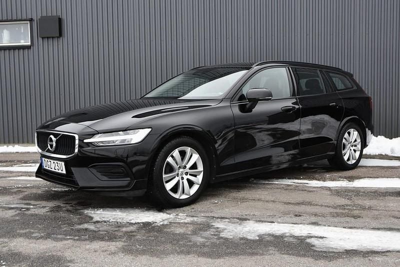 Svart Begagnad 2020 Volvo V60 Kombi | 209 900 kr (Bra pris) - Bild 1/4