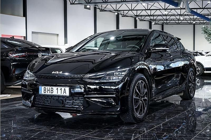 Svart Begagnad 2022 Kia EV6 SUV | 389 500 kr (Marknadspris) - Bild 1/4