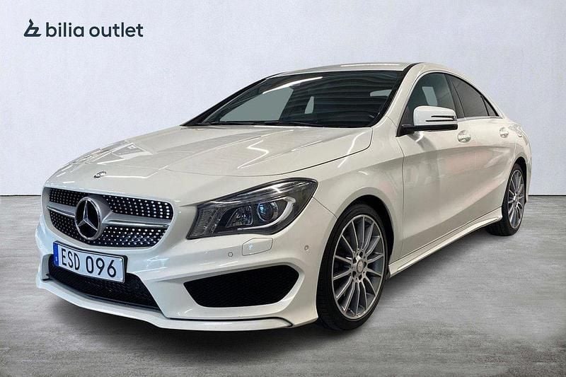 Vit Begagnad 2015 Mercedes CLA250 AMG Sedan | 199 800 kr (Bra pris) - Bild 1/4