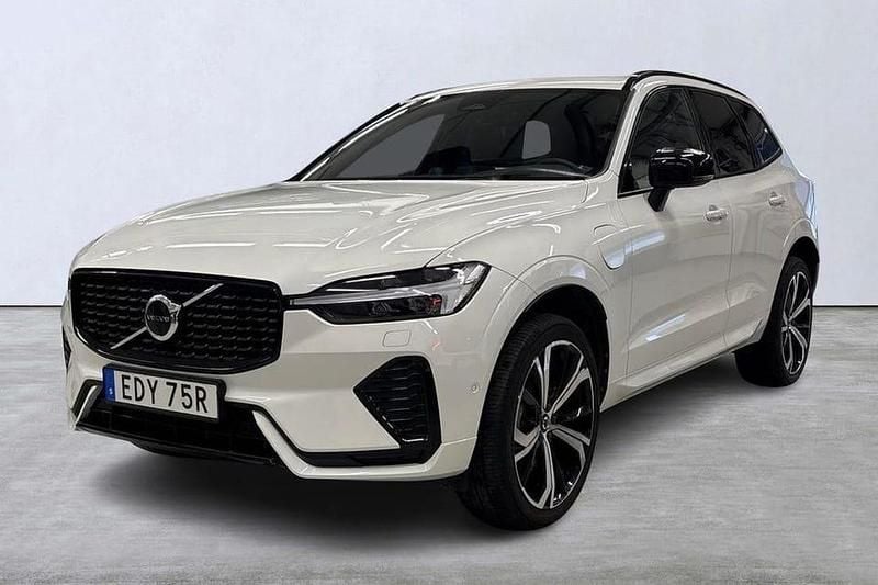 Vit Begagnad 2022 Volvo XC60 R-Design SUV | 509 900 kr (Lite dyr) - Bild 1/4