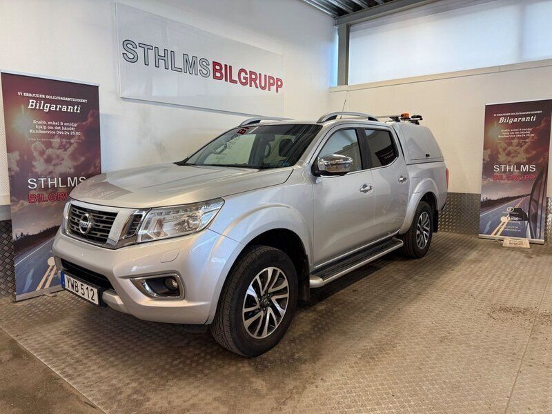Silver (silver metallic) Begagnad 2018 Nissan Navara Pickup | 350 000 kr (Dyr) - Bild 1/4