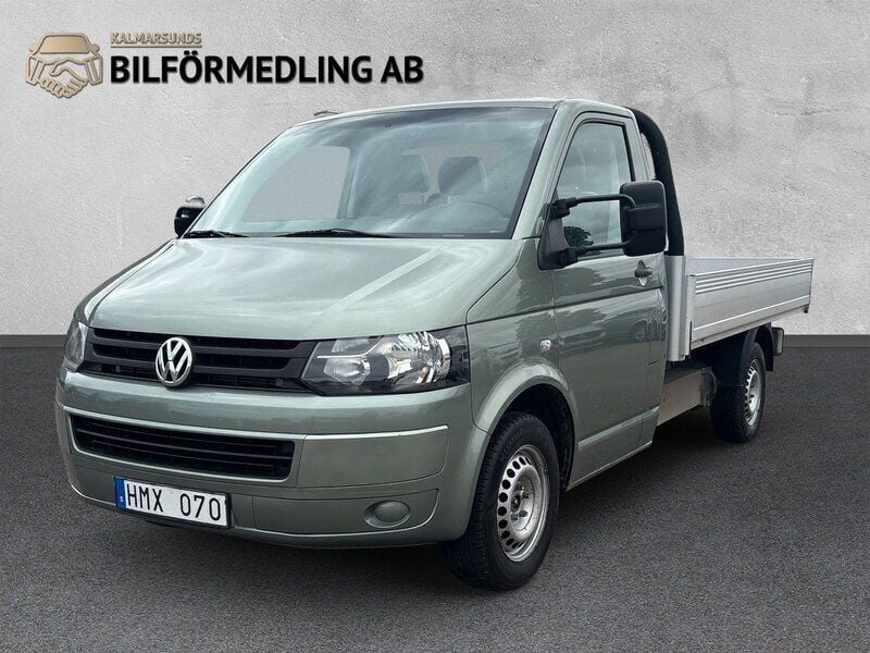 Ljusgrön (grön) Begagnad 2011 VW T5 Van | 109 800 kr (Marknadspris) - Bild 1/4