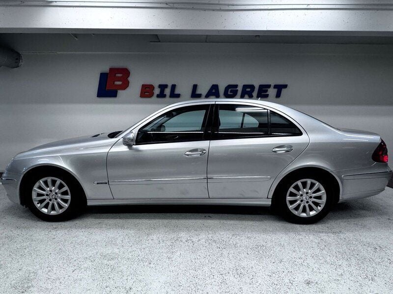 Silver Begagnad 2007 Mercedes E220 Sedan | 49 900 kr (Marknadspris) - Bild 1/4