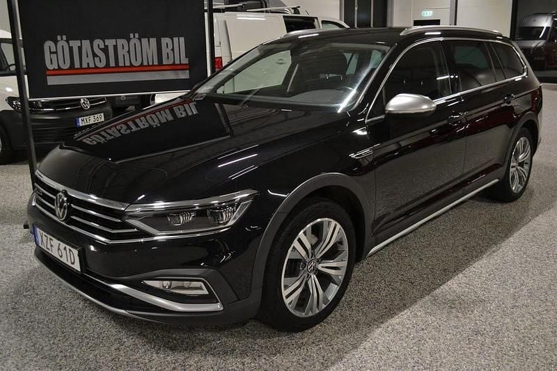 Svart Begagnad 2022 VW Passat Alltrack Kombi | 310 000 kr (Marknadspris) - Bild 1/4