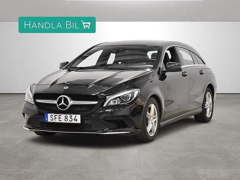 Begagnad Mercedes CLA220 Shooting Brake 184 HK (135 kW) 2017 Svart Kombi