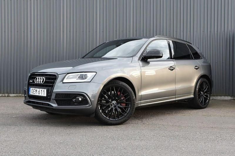 Grå Begagnad 2016 Audi SQ5 SUV | 269 900 kr - Bild 1/4