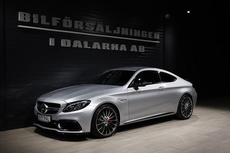 Svart Begagnad 2017 Mercedes C63S AMG AMG Sportkupé | 569 000 kr (Bra pris) - Bild 1/4