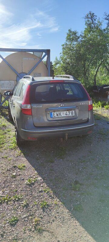 Grå Begagnad 2008 Hyundai i30 Kombi | 20 000 kr (Marknadspris) - Bild 1/4