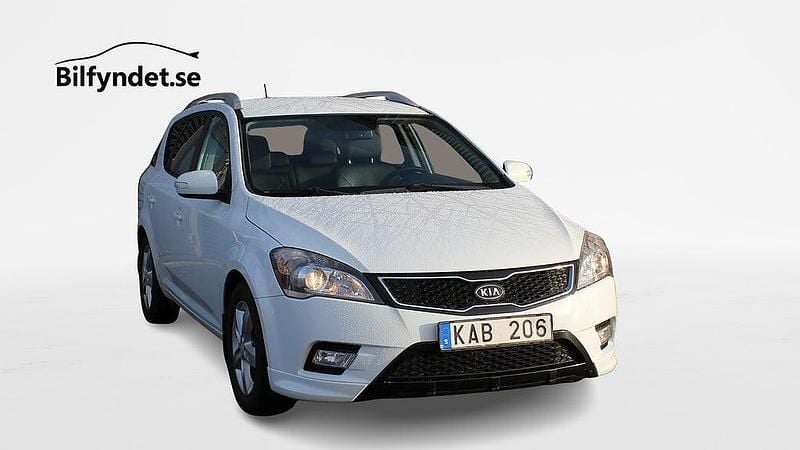 Vit Begagnad 2012 Kia Ceed Halvkombi | 59 900 kr (Bra pris) - Bild 1/4