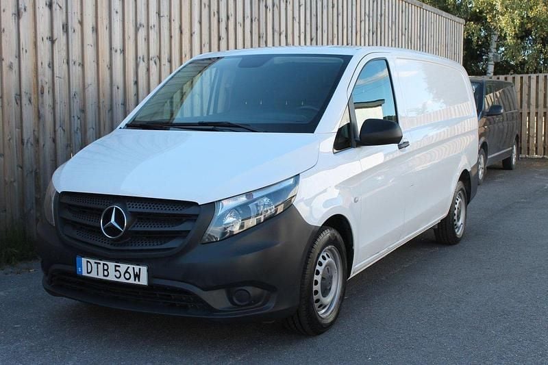 Vit Begagnad 2021 Mercedes Vito Minibuss | 219 900 kr (Marknadspris) - Bild 1/4