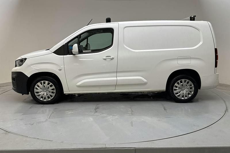 Begagnad Peugeot Partner 100 HK (73 kW) 2019 Vit Minibuss