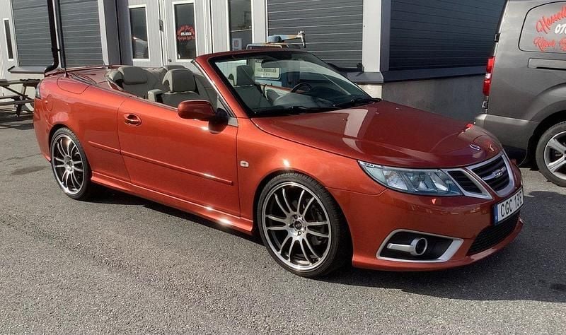 Orange Begagnad 2007 Saab 9-3 Cabriolet Aero Cab | 259 000 kr - Bild 1/4