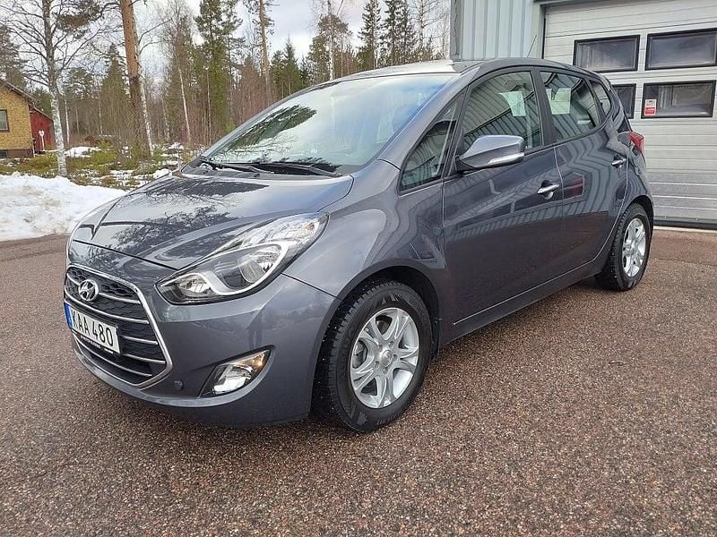 Begagnad Hyundai ix20 125 HK (91 kW) 2016 Grå Halvkombi