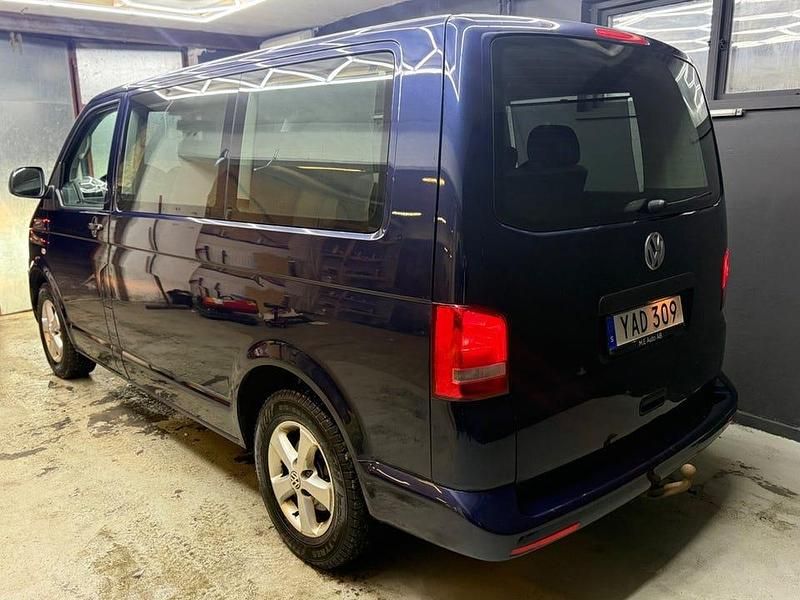Begagnad VW Multivan 140 HK (102 kW) 2013 Blå