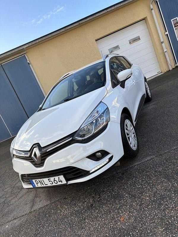 Vit Begagnad 2018 Renault Clio GrandTour Zen Kombi | 99 000 kr (Marknadspris) - Bild 1/4