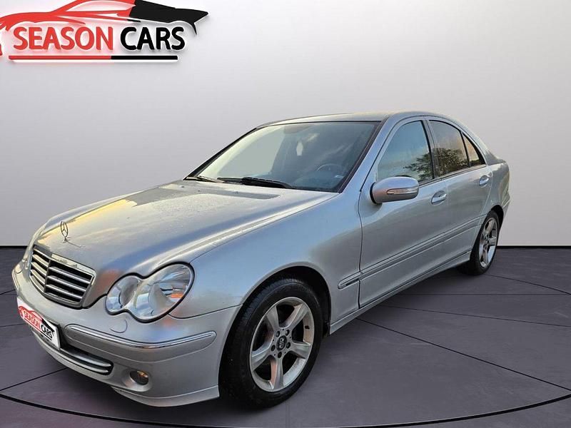 Silver Begagnad 2006 Mercedes C200 Avantgarde Sedan | 39 900 kr - Bild 1/3
