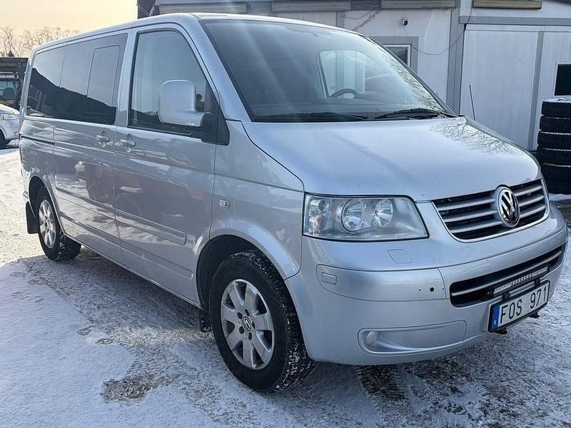 Begagnad VW Multivan Comfortline 174 HK (127 kW) 2008 Silver
