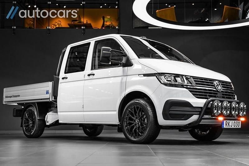 Vit Begagnad 2024 VW Transporter SE Van | 548 750 kr - Bild 1/4