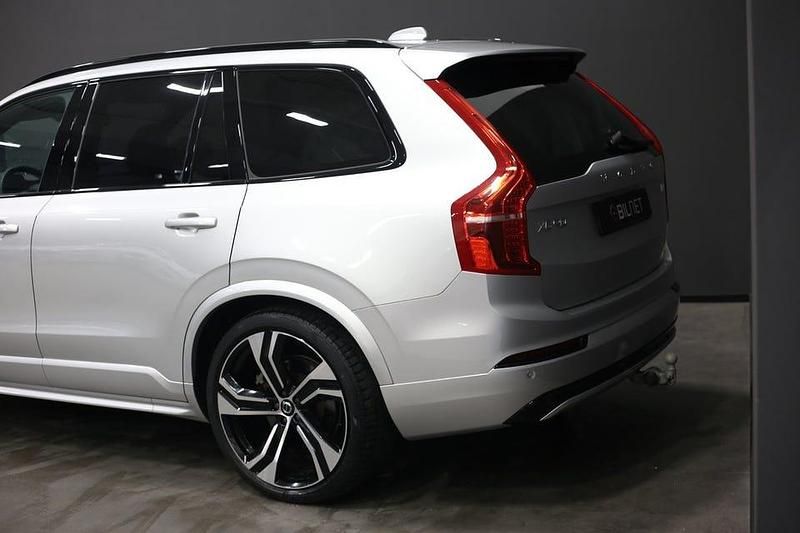 Begagnad Volvo XC90 R-Design 392 HK (288 kW) 2022 Silver SUV