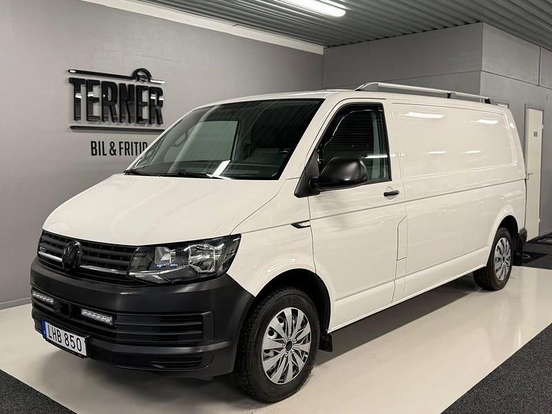 Vit Begagnad 2018 VW T6 Van | 189 000 kr (Marknadspris) - Bild 1/4