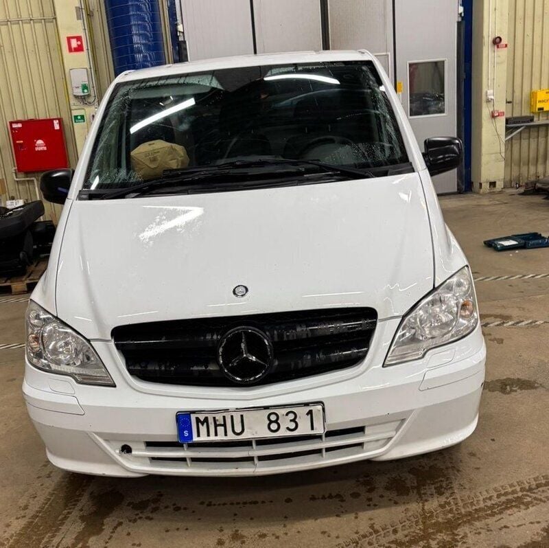 Vit Begagnad 2012 Mercedes Vito Minibuss | 55 000 kr (Bra pris) - Bild 1/4