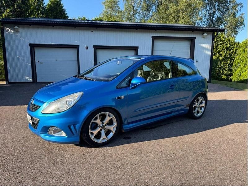 Blå Begagnad 2008 Opel Corsa OPC Halvkombi | 40 000 kr (Bra pris) - Bild 1/4