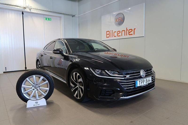 Svart Begagnad 2018 VW Arteon GT Halvkombi | 239 900 kr (Marknadspris) - Bild 1/4