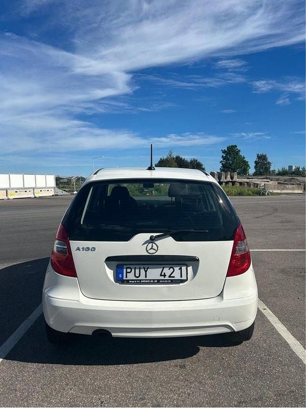 Vit Begagnad 2011 Mercedes A160 Classic Halvkombi | 25 000 kr (Superpris) - Bild 1/4