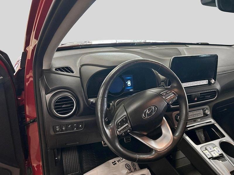Begagnad Hyundai Kona Trend 150 kW (204 HK) 2020 Röd metallic SUV