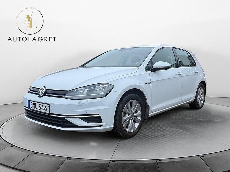 Vit Begagnad 2018 VW Golf VII Halvkombi | 169 900 kr (Marknadspris) - Bild 1/4