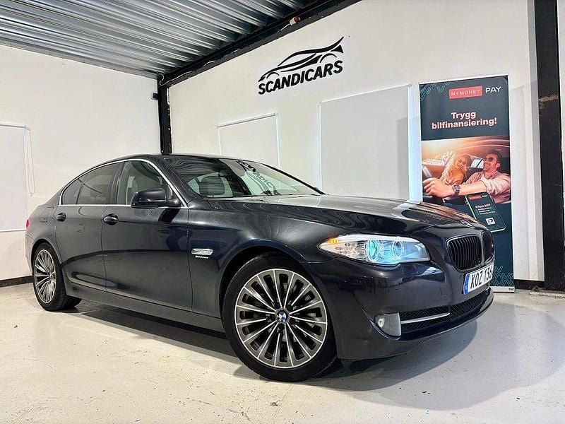 Grå Begagnad 2012 BMW 520 Sedan | 109 900 kr (Bra pris) - Bild 1/4