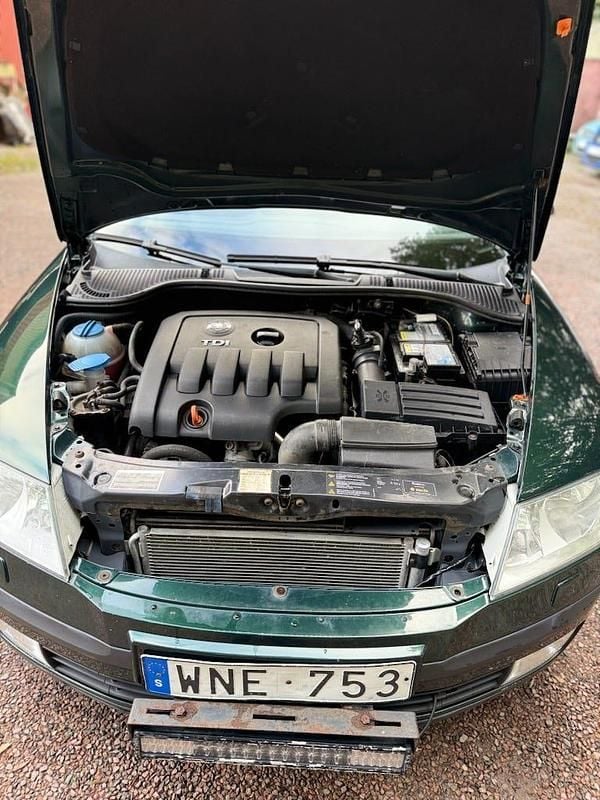 Begagnad Skoda Octavia 140 HK (102 kW) 2005