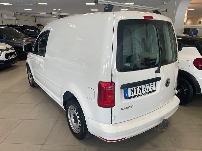 Begagnad VW Caddy 102 HK (75 kW) 2016 Vit Minibuss