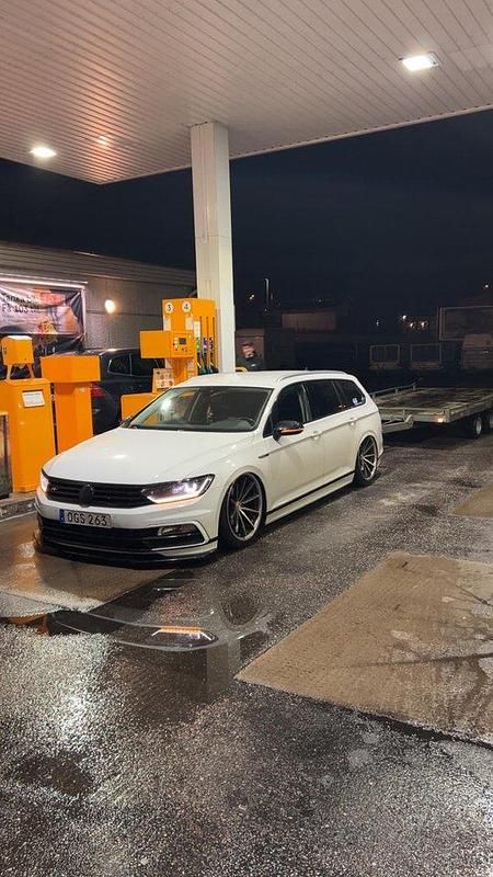 Vit Begagnad 2017 VW Passat Kombi | 160 000 kr (Dyr) - Bild 1/4