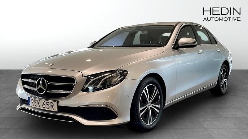 Silver Begagnad 2019 Mercedes E220 Avantgarde Sedan | 319 900 kr (Superpris) - Bild 1/4