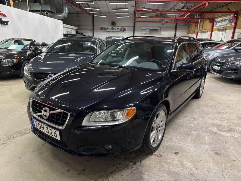 Svart Begagnad 2012 Volvo V70 Momentum Kombi | 109 900 kr (Marknadspris) - Bild 1/4