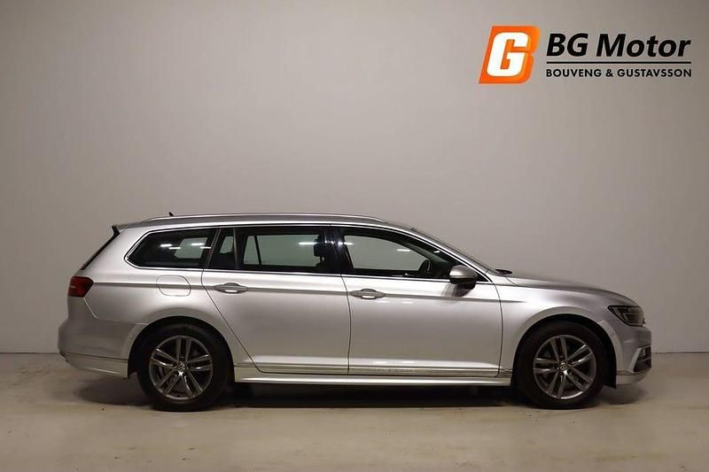 Begagnad VW Passat R-line 190 HK (139 kW) 2017 Silver Kombi