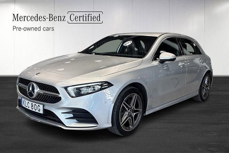 Silver Begagnad 2022 Mercedes A250 Advanced | 319 900 kr (Lite dyr) - Bild 1/4