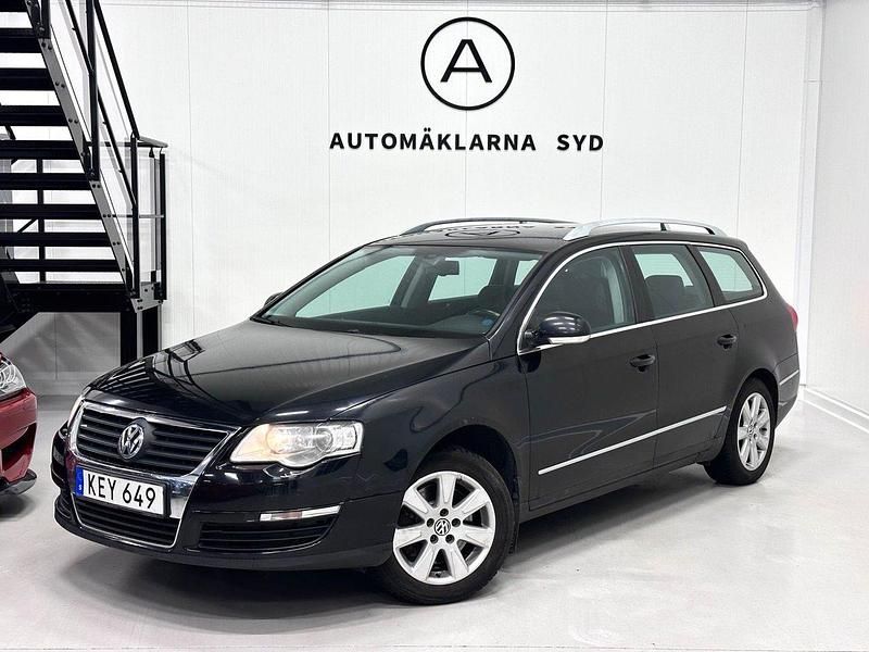 Ljusbrun (brun) Begagnad 2010 VW Passat Sportline Kombi | 49 900 kr - Bild 1/4