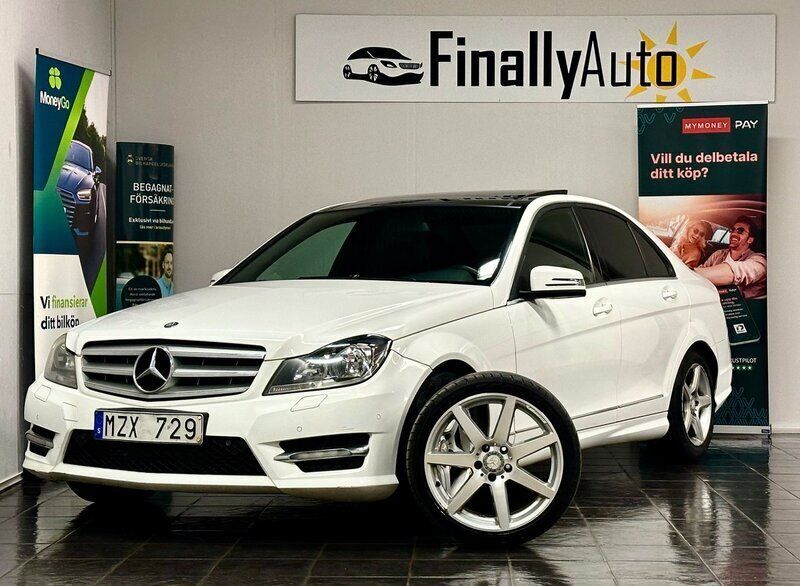 Vit Begagnad 2012 Mercedes C200 AMG Sedan | 124 900 kr (Marknadspris) - Bild 1/4