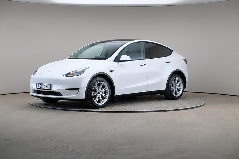 Vit Begagnad 2023 Tesla Model Y Long Range AWD SUV | 449 000 kr (Lite dyr) - Bild 1/4