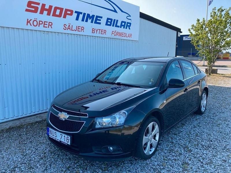 Svart Begagnad 2010 Chevrolet Cruze Sedan | 44 900 kr - Bild 1/4