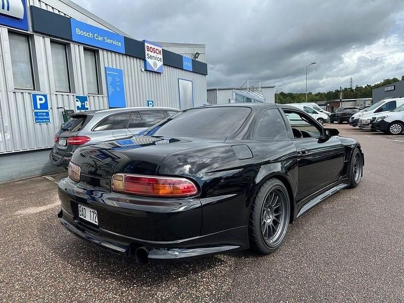 Begagnad Toyota Soarer 280 HK (205 kW) 1999 Svart Sportkupé