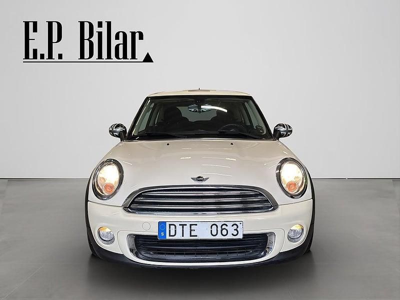 Begagnad Mini ONE 98 HK (72 kW) 2013 Vit Halvkombi