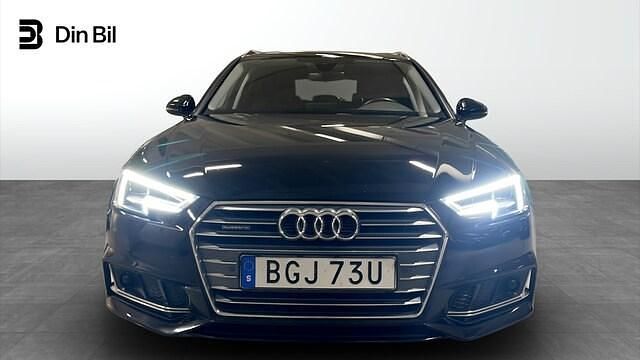 Begagnad Audi A4 Sport 190 HK (139 kW) 2020 Brilliantsvart Kombi
