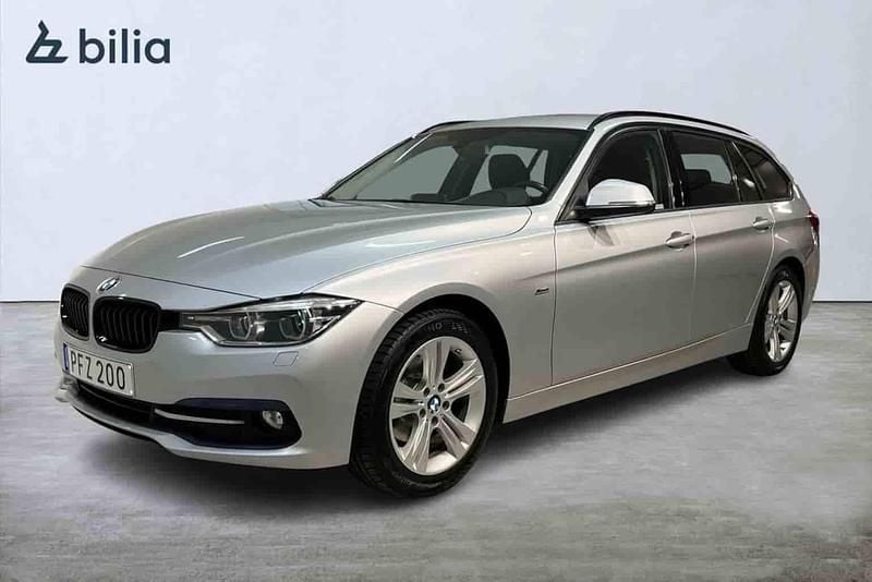 Silver Begagnad 2017 BMW 318 Kombi | 147 900 kr - Bild 1/1