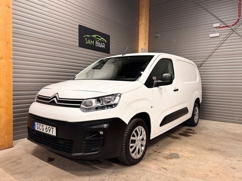 Vit Begagnad 2020 Citroën Berlingo Minibuss | 149 900 kr (Marknadspris) - Bild 1/4