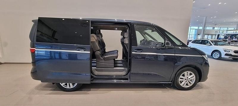 Begagnad VW Multivan 2024 Blå Van