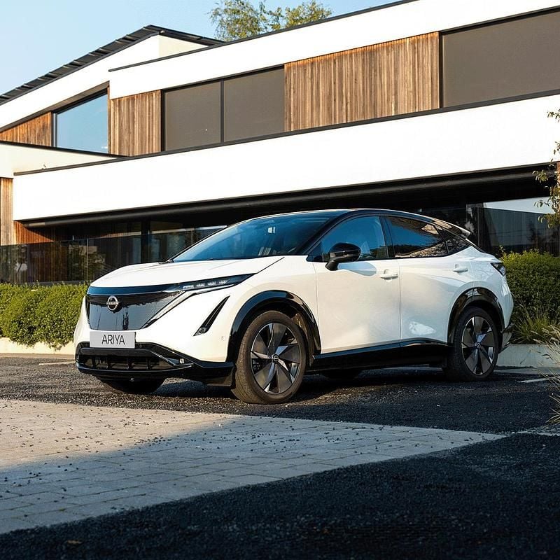 Brun Ny 2025 Nissan Ariya Advance SUV | 565 200 kr - Bild 1/4