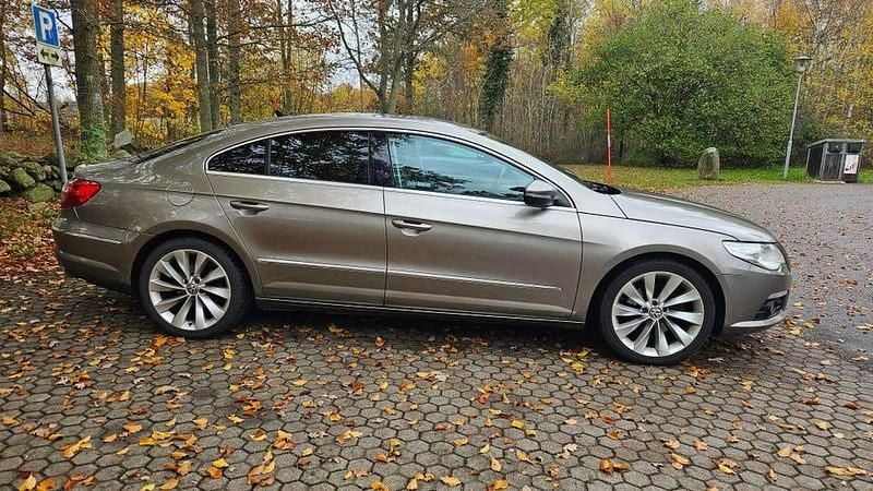 Begagnad 2011 VW Passat Sportkupé | 110 000 kr - Bild 1/4